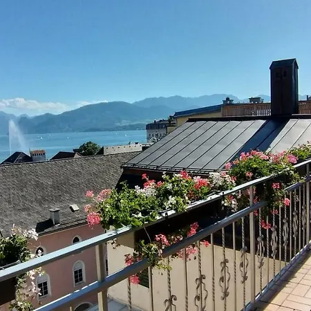 Marktplatz Traunsee View Apartment Gmunden