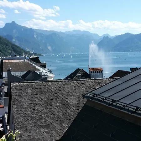 Marktplatz Traunsee View Apartment Gmunden